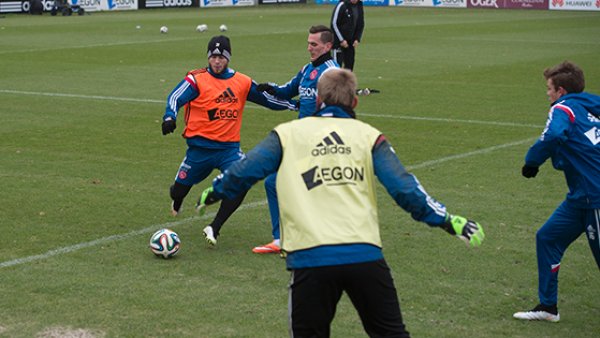 谷爱凌回应首轮摔倒：之后换了歌单，调整了状态新华社微博.