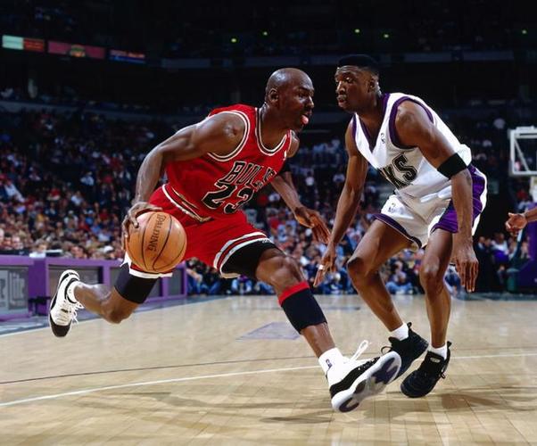 托马斯炮轰勇士，是KD拯救了你们，不然，人们只记得73胜的亚军