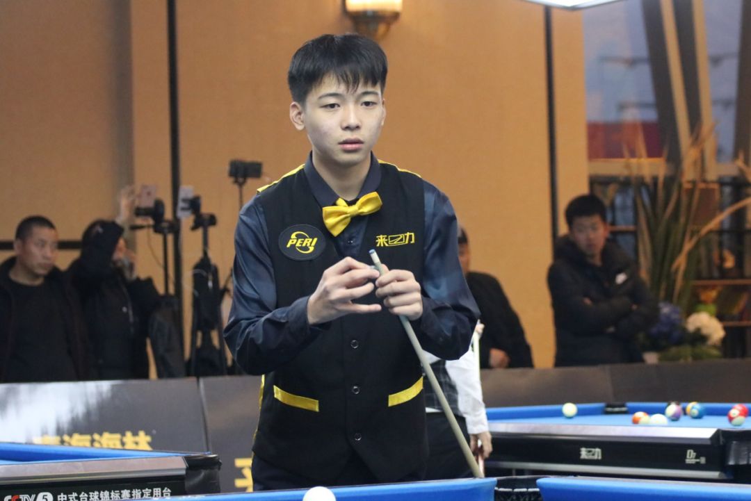 场上发挥稳 场上发挥稳